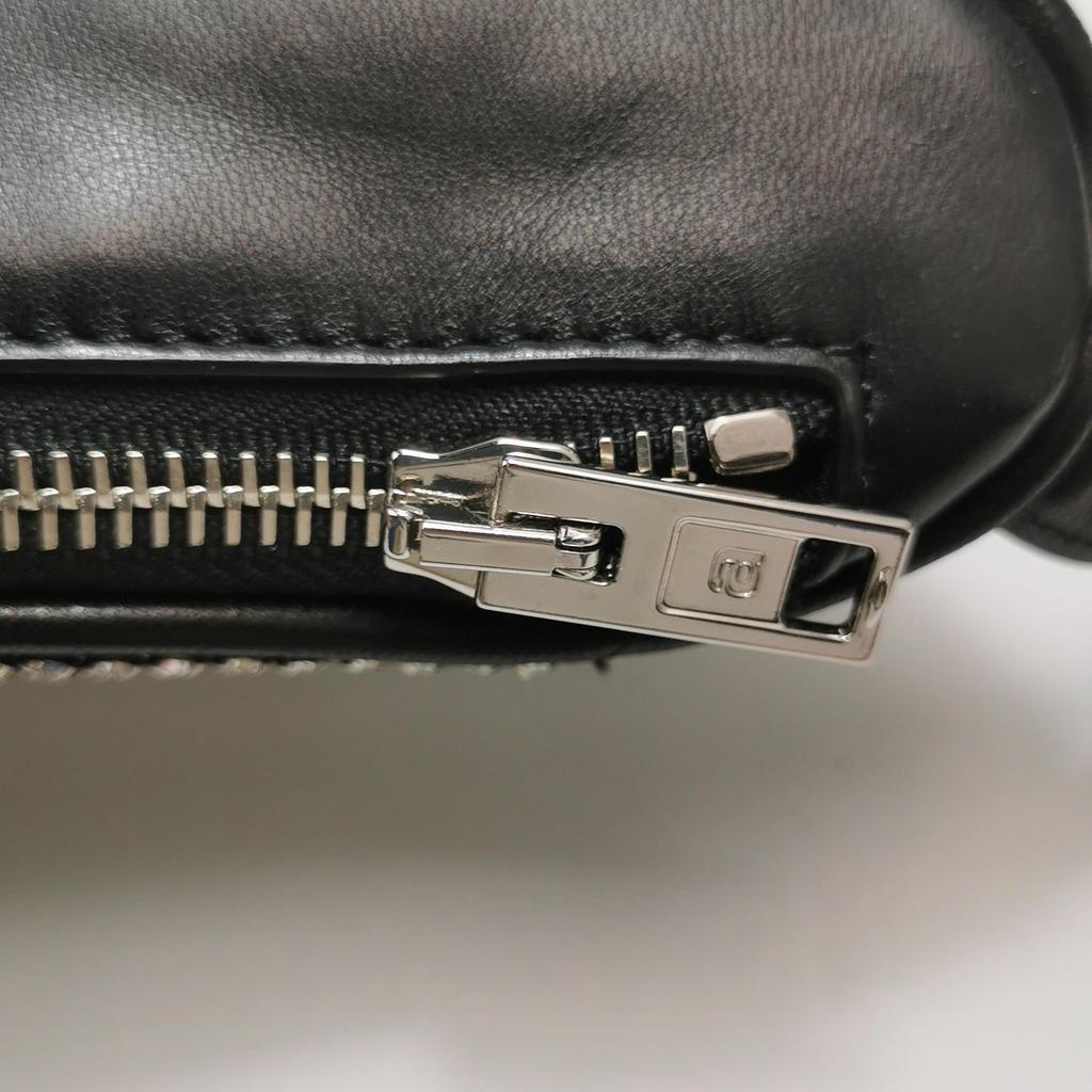 [Pre-Owned] Attica Series Adjustable Rhinestone Chain Internal Leather Logo Decoration Cowhide And Sheepskin Mini Shoulder Crossb - Excellent #1JYQ1X4