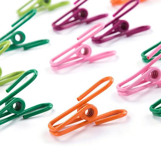 30Pcs Colorful Metal Clips Rust-Proof Corrosion Resistant Non-Slip Reusable Multi-Colored PVC Coated High Elastic Strength Photo Display Clips