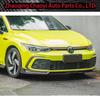 Модификация переднего бампера Volkswagen Golf MK8 GTI с накладкой из углеродного волокна