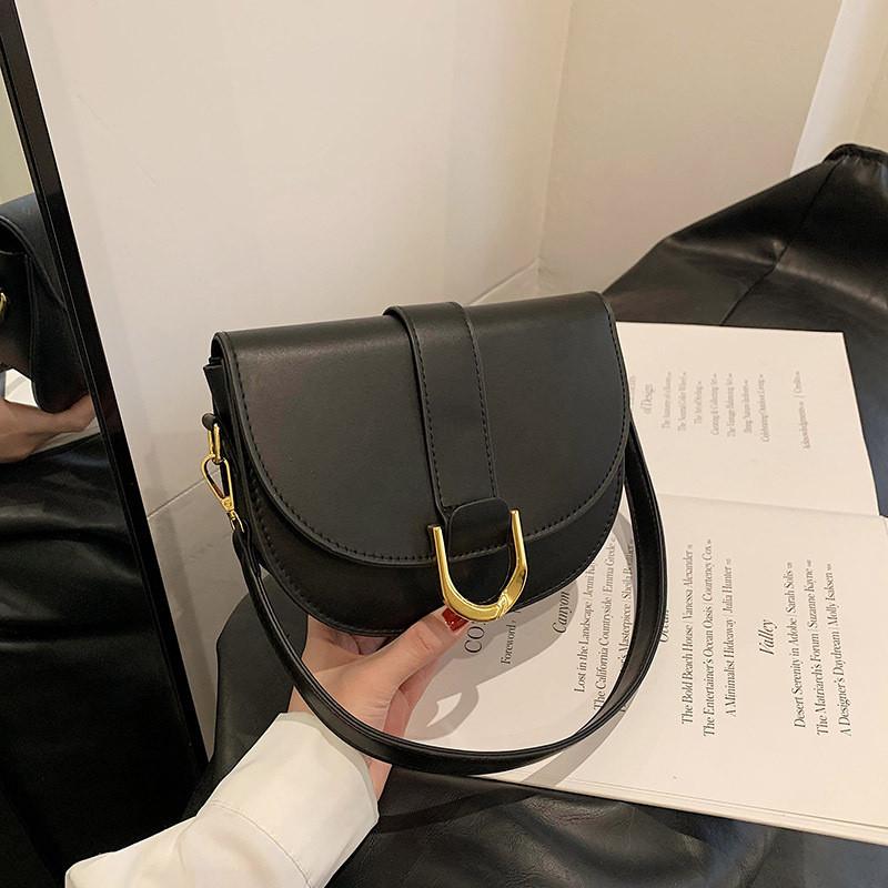 Trendy Vintage Saddle Bag For Women 2023 Fashionable Pu Shoulder Bag With Stitching