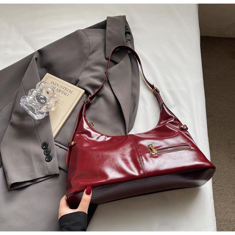 2025 новая маленькая сумка подмышку женская универсальная трендовая модная сумочка повседневная на плечо сумка-мессенджер