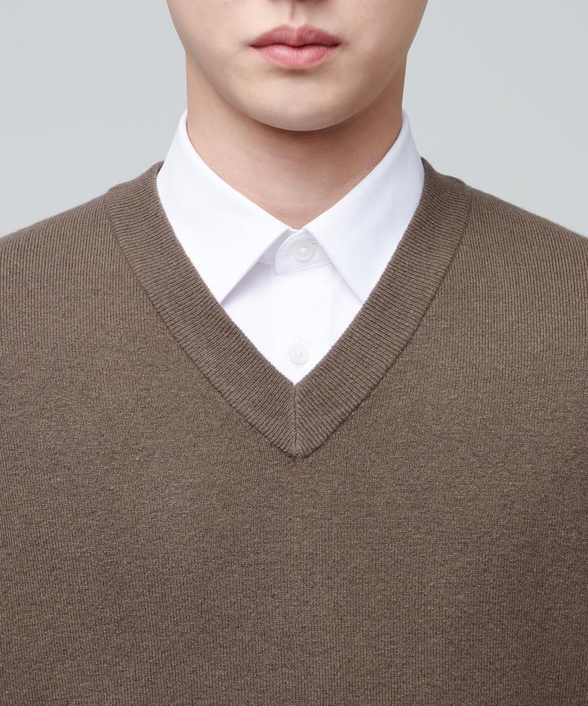MUSINSA STANDARD Lambswool V-Neck Knit Vest [Mocha]