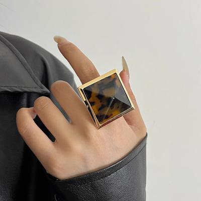 Модное Элегантное Уникальное Геометрическое Квадратное Кольцо-Заявление для Женщин Идеально для Вечеринок Аксессуар