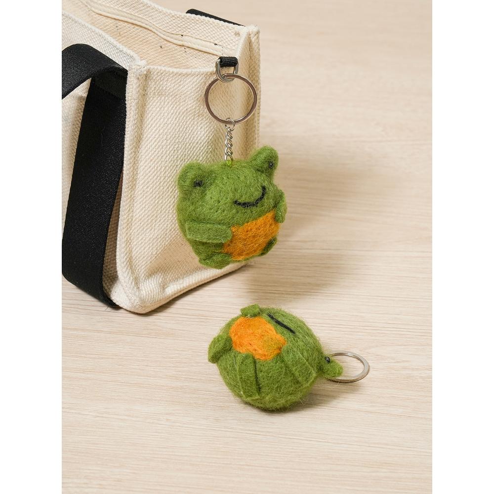 Daiso Animal Shape Wool Keyring Frog