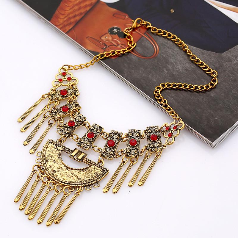 Carved Alloy Vintage Necklace With Embedded Rhinestones Decor Tassel Design