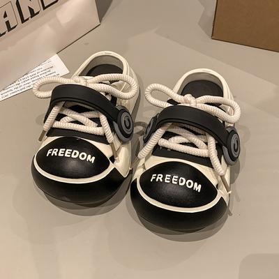 Пьер Ши Шэнь толстоподошвенные панк-стиль наушники ремешки отверстие для обуви женские 2025 новый лето увеличивающие рост сумка голова крутые тапочки