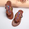 Стильные женские шлепанцы с принтом бабочек | Верх из искусственной кожи и резиновая подошва | Универсальная обувь на все сезоны | Модные шлепанцы с перемычкой для пальца, слипоны
