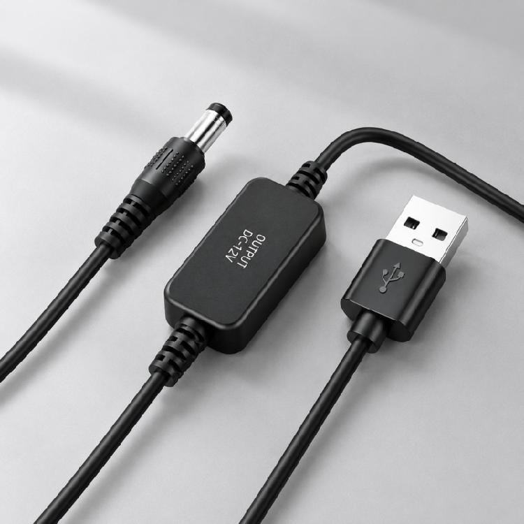 Кабель-адаптер питания USB 5 В в 12 В с черной ПВХ оболочкой и встроенным модулем для совместимого маломощного электронного оборудования
