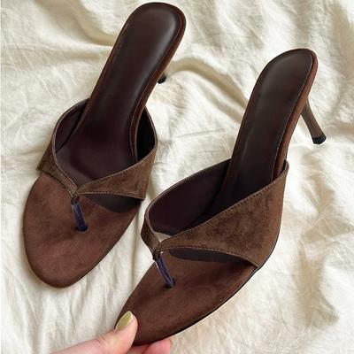 Мода Летние 2025 года Французские Потрясающие Шлепанцы с Шлепанцами, Круглым Носком и Высоким Каблуком Шлепанцы для Женщин для Ношения на Улице