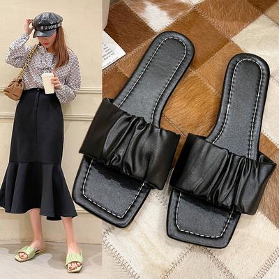 Женские шлепанцы на плоской подошве, лето 2024, новые стильные плиссированные сандалии с квадратной головкой для женщин, повседневные шлепанцы, однотонная обувь