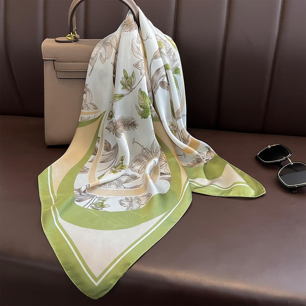 70*70cm Floral Print Decorate Silk Square Scarfs for Women Neck Ties Fashion Bag Ribbions Femamle Hijab Sunscreen Shawl New