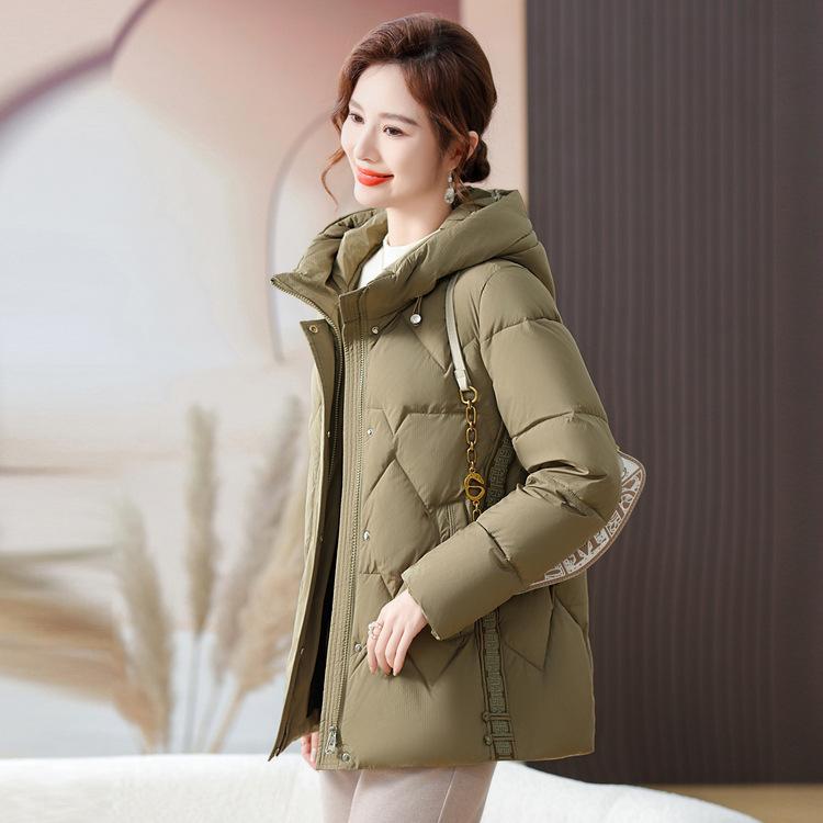 Пуховик для мамы среднего возраста Зимняя одежда Новая модная Молодящая Маленький топ Куртка для женщин среднего и пожилого возраста на осень и зиму