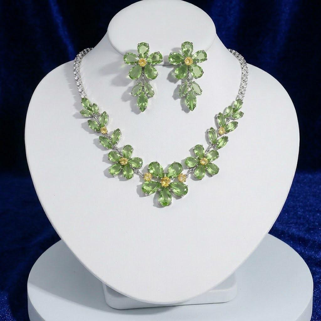 Европейский и американский стиль Zircon Plum Blossom Набор из колье и серег – Зеленый, Прозрачный, Шикарный дизайн для ключиц