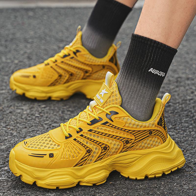 Мужская обувь Модная корейская сетчатая обувь на толстой подошве Уличная противоскользящая легкая удобная амортизирующая обувь Кроссовки Повседневная дышащая обувь для бега