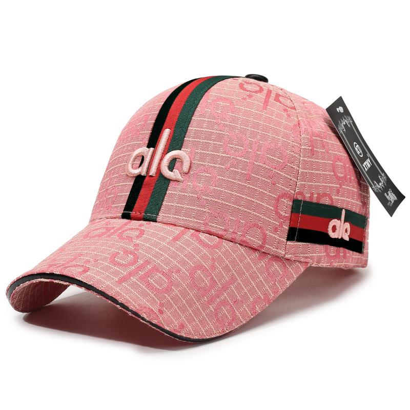 Hip hop style letter baseball cap couple hat breathable sun hat casual personalized hat men's and women's outdoor wear