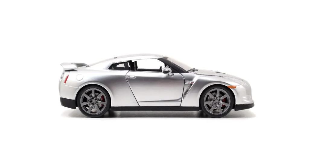 Kyosho JADA TOYS Масштабная модель Брайана Nissan Skyline Цвет: Candy Silver Модель JADA97212 1/24 F&F GT-R (Р35)