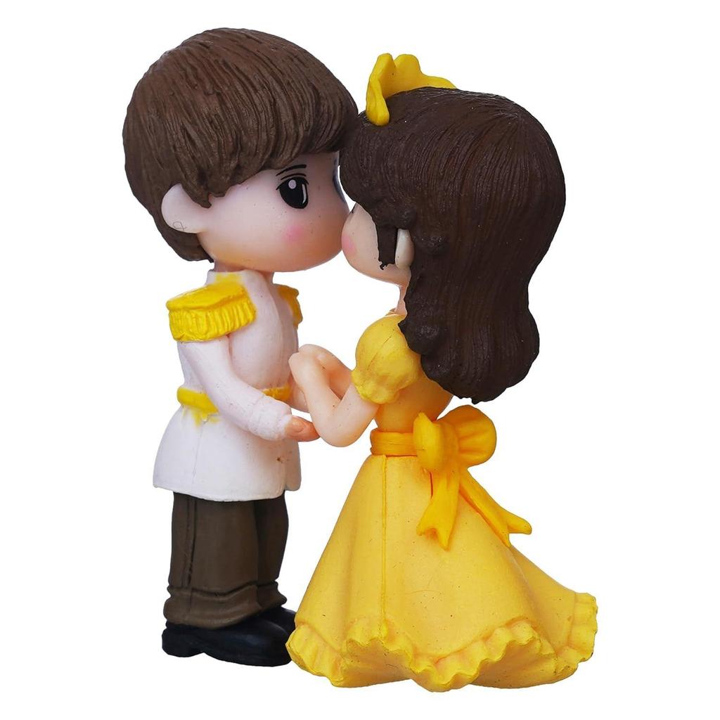 Valentine Gift for Girlfriend Boyfriend | Prince Princess Couple Statue Decorative Showpiece