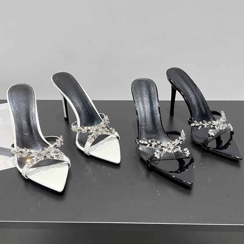 Модные сандалии со стразами женские летние новые с острым носком открытым носком из лакированной кожи с перекрестными ремешками на одном ремешке на шпильке на высоком каблуке полушлепанцы