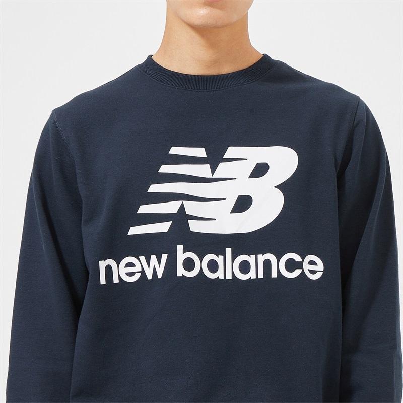 New Balance Свитшот с логотипом Essentials Stacked Logo Азиатский размер S 'Navy White' Мужской AMT03560-ECL