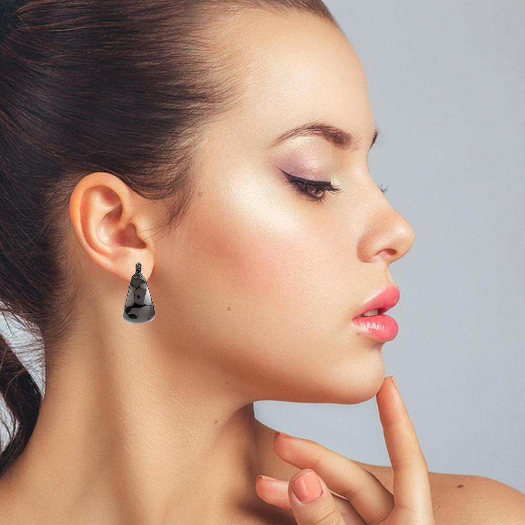 Коллекция дизайнерских модных сережек для женщин