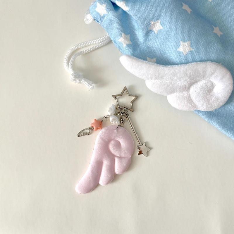 Y2K Stars Wings Keychain Durable Black White Angel Pendant Cute Bag Hanging Decor for Outdoor Travel Commute