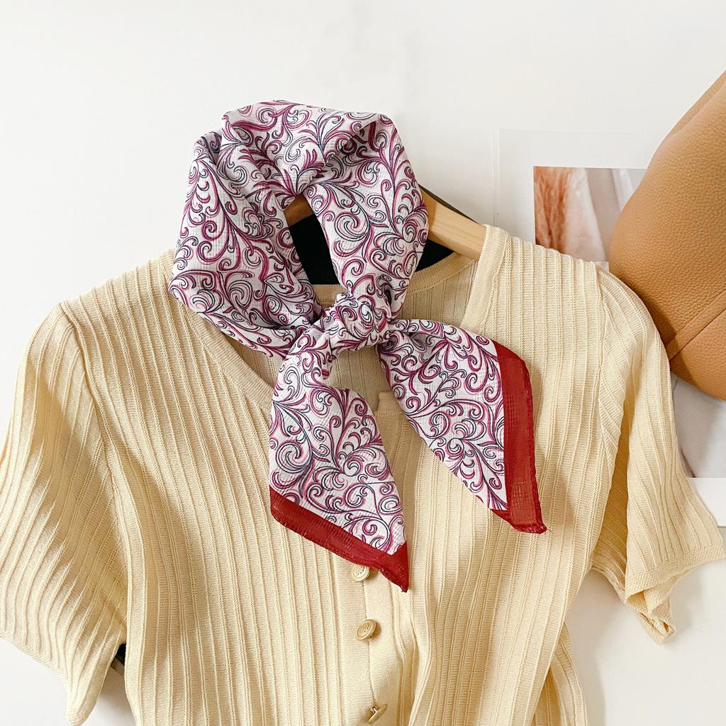 Elegant Chiffon Silk Square Scarf Vintage Damask Print Bandana for Women Daily Commute Neck Hairband Sun Protection Accessory
