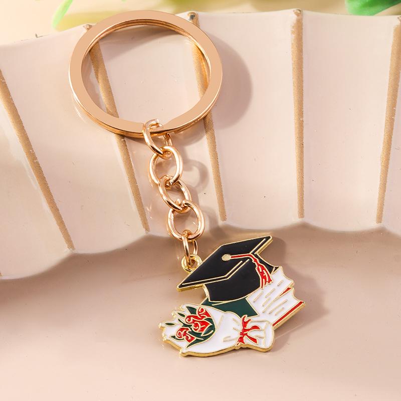 Cute Academic Dress Keychain for Graduation Ceremony Mortarboar Pendant for Students Bag Accessories Creative Jewelry Gift