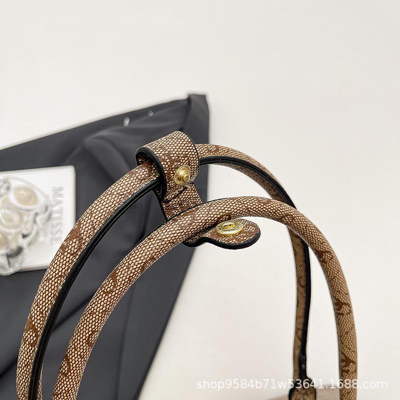 Guess European & American Style Large Capacity Printed Embossed Tote Handbag - Women's Shoulder & Shopping Bag with Pendant.