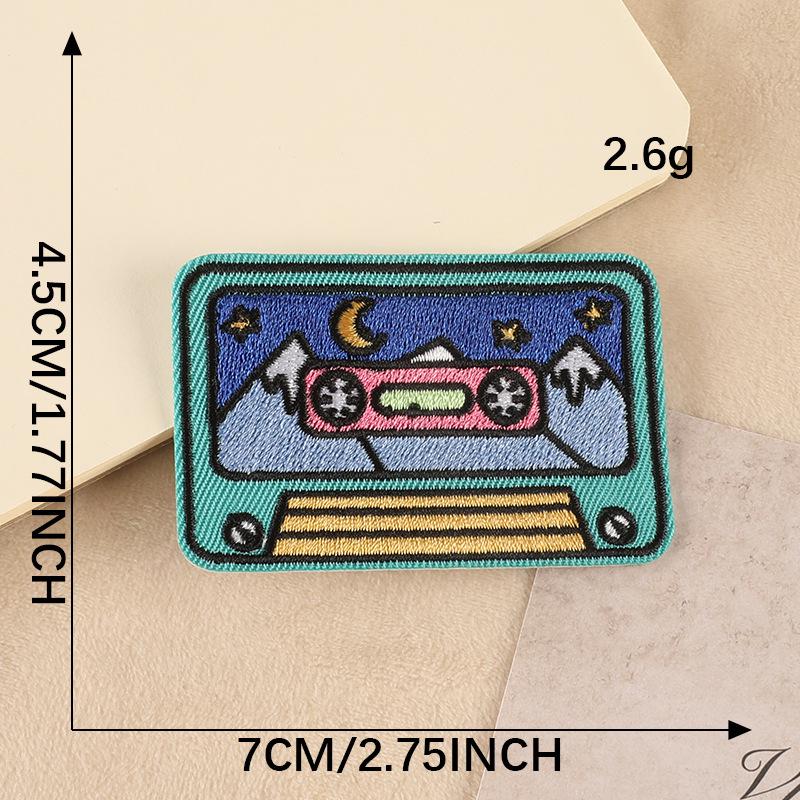 Вышитая нашивка на ткани с изображением мультфильма: Аксессуары для одежды, обуви и сумок своими руками