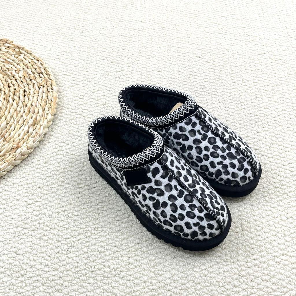 Large size cotton ethnic wind fluff cotton velvet slippers European and American station flat bottom fashion women's shoes