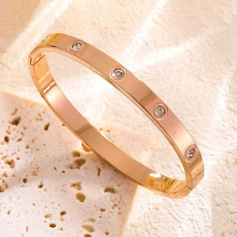 Горячий женский браслет Kaja из титановой стали с бриллиантами – Не выцветающий, Простой, в европейском и американском стиле с застежкой-полным гвоздем.