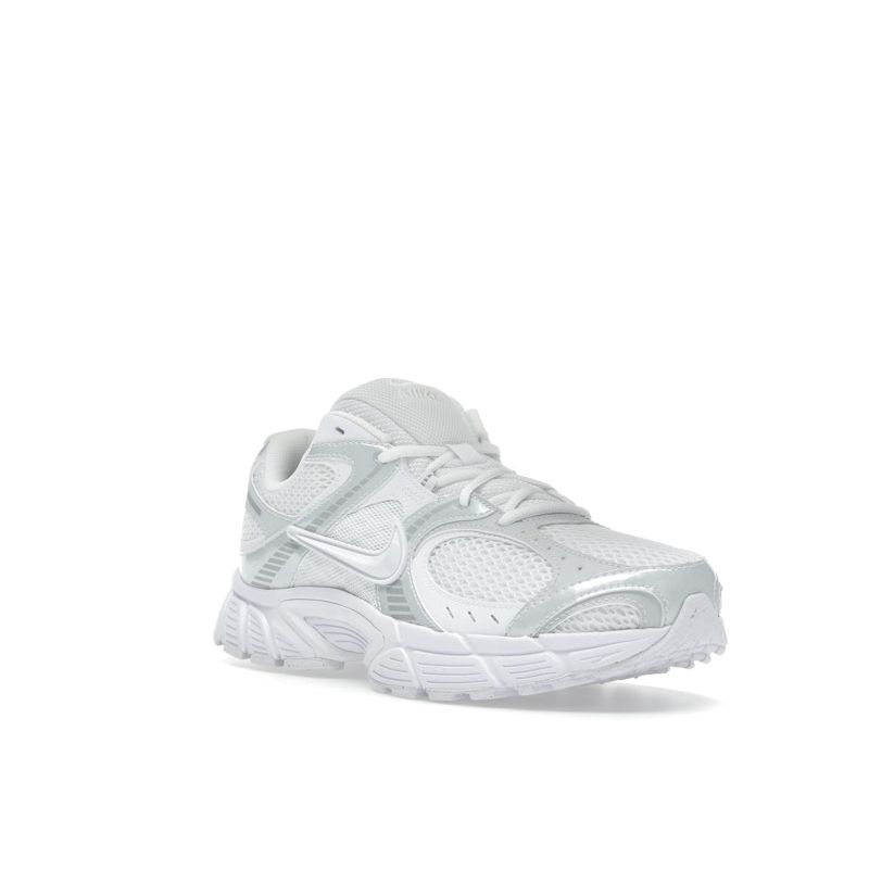 Nike Женские кроссовки WMNS V5 RNR Chunky Retro Бело-серебристые HQ7901-101