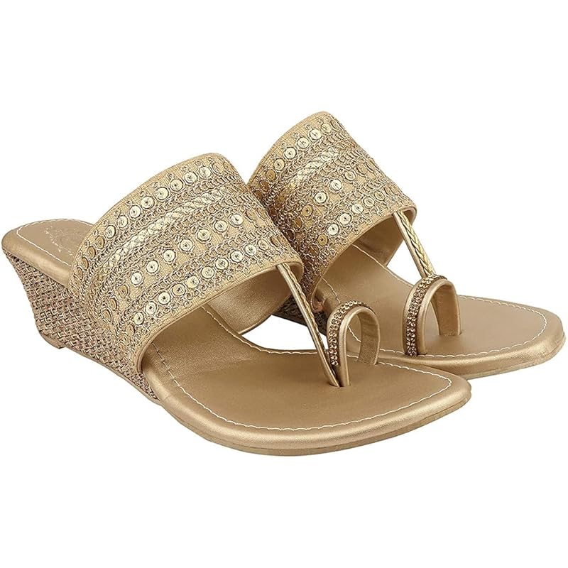Shoetopia Girls Girls-Kolhapuri-121 Golden Heeled Sandal - 5 Uk (Girls-Kolhapuri-121-Golden)