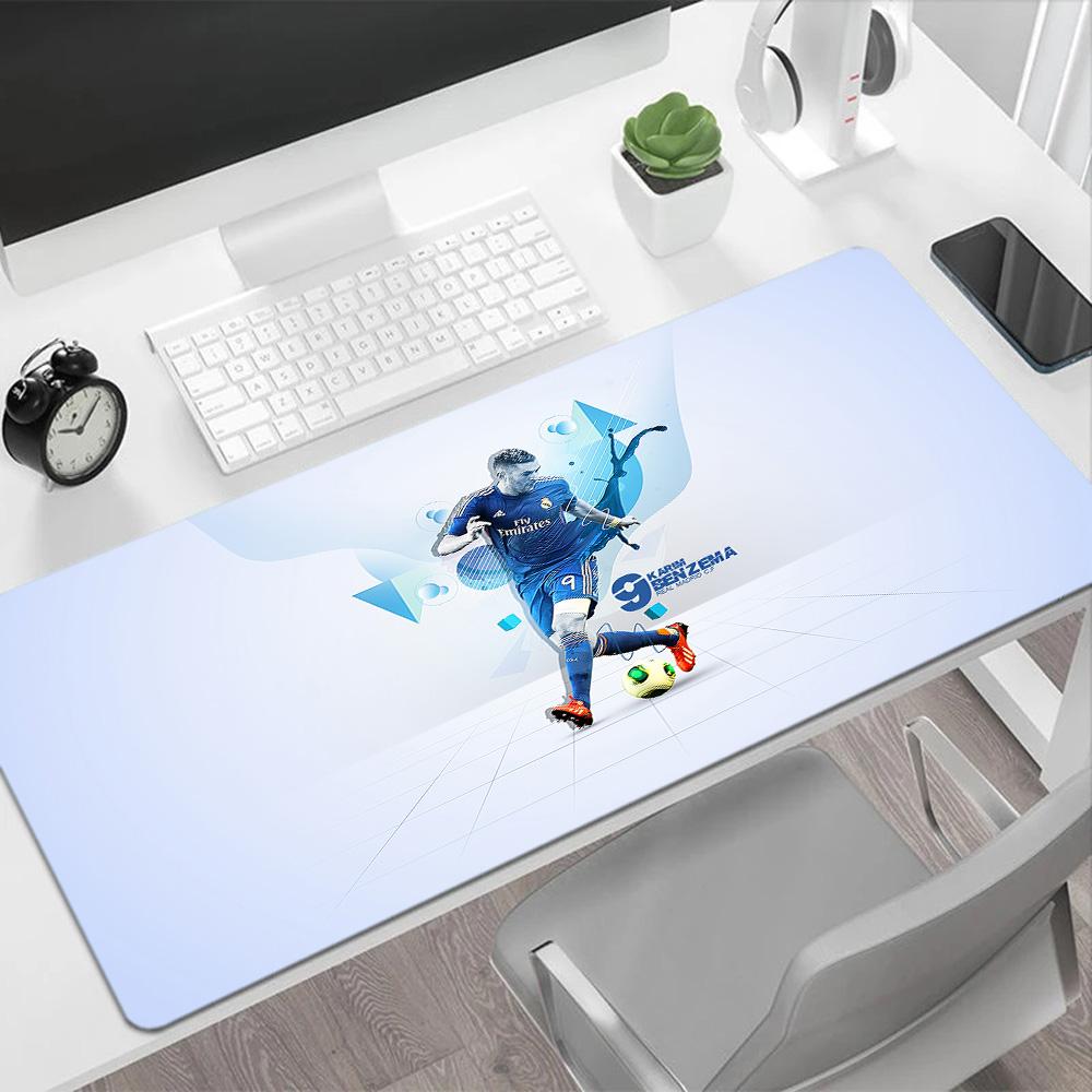 Karim Benzema Celebration Large Mouse Pad Office Mouse Mats Office Mouse Mats Non-Slip Rubber Bottom Gaming Accessories Ideal Gift for Gamers