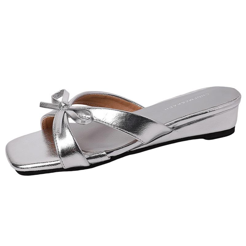 Fashion French Temperament Gentle and Sweet Bow Low Heel Cool Slippers Women's 2025 Summer New One-pedal Sandals