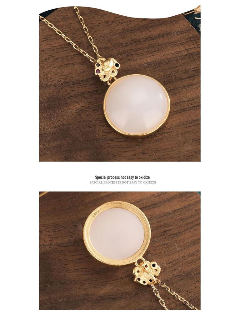 Кулон в дворцовом стиле «Цянь Дуодуо» с нефритом «бараний жир» и ожерелье из меди с золотым покрытием