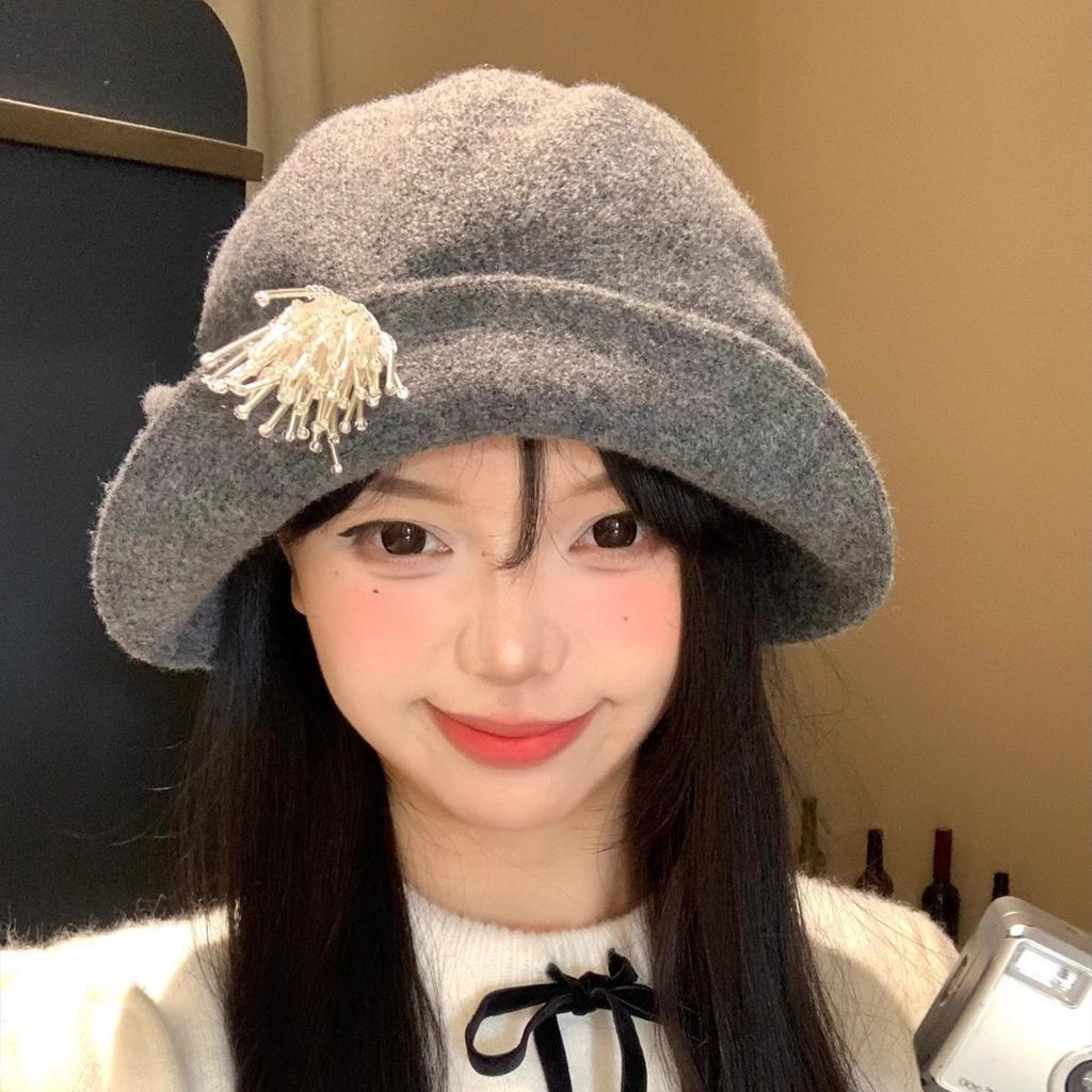 Autumn and winter flanged woolen fisherman female face small versatile bucket hat French big head circumference gift hat