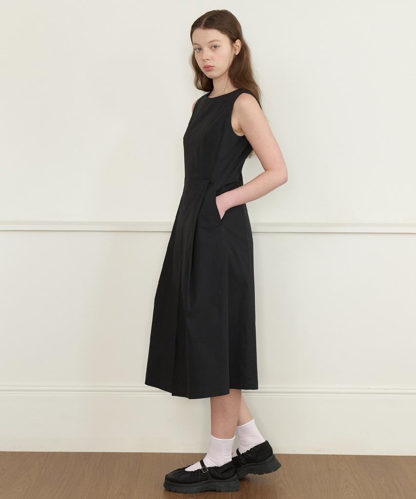 Cluny Essential Modern Flare Dress - Black