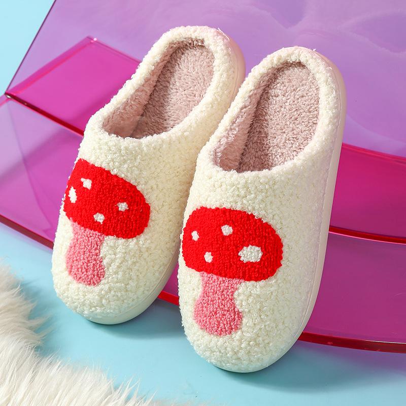 Home Cute Cartoon Strawberry Winter Cotton Slippers for Men and Women's Couples Thick Sole Warm Cotton Slippers