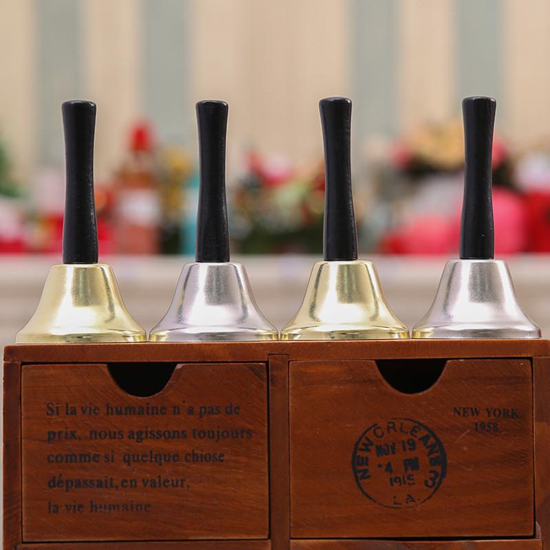 Праздничный Рождественский Колокольчик Санта-Клауса с Радостными Золотыми и Серебряными Цветами для Праздничного Настроения