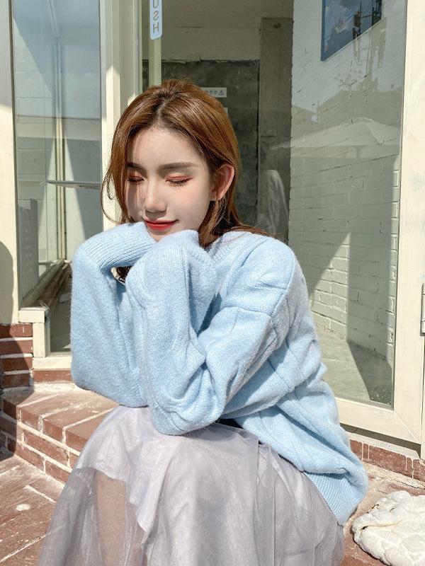 Женский мягкий голубой свитер фуфу: Свободный пуловер из воскового трикотажа для осени и зимы