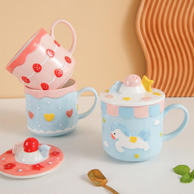 1Pcs 390Ml Ceramic Cup High Value Mug Strawberry Cake Cup Girls Cute Water Cup With Lid Home Milk Breakfast Cup