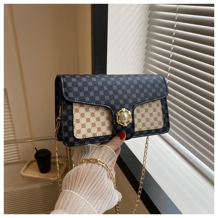 Простая повседневная модная маленькая сумка женская 2024 новый тренд ретро сумка через плечо повседневная цепочка через плечо маленькая квадратная сумка