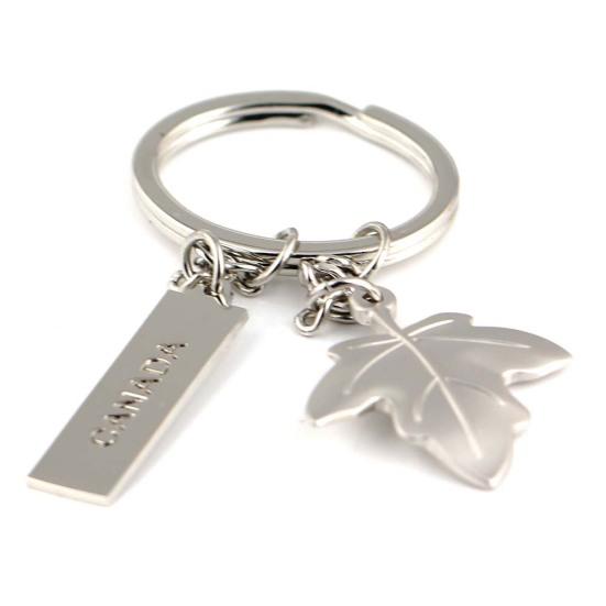 CANADA Letter Carved Maple Leaf Pendant Keychain Key Ring Holder