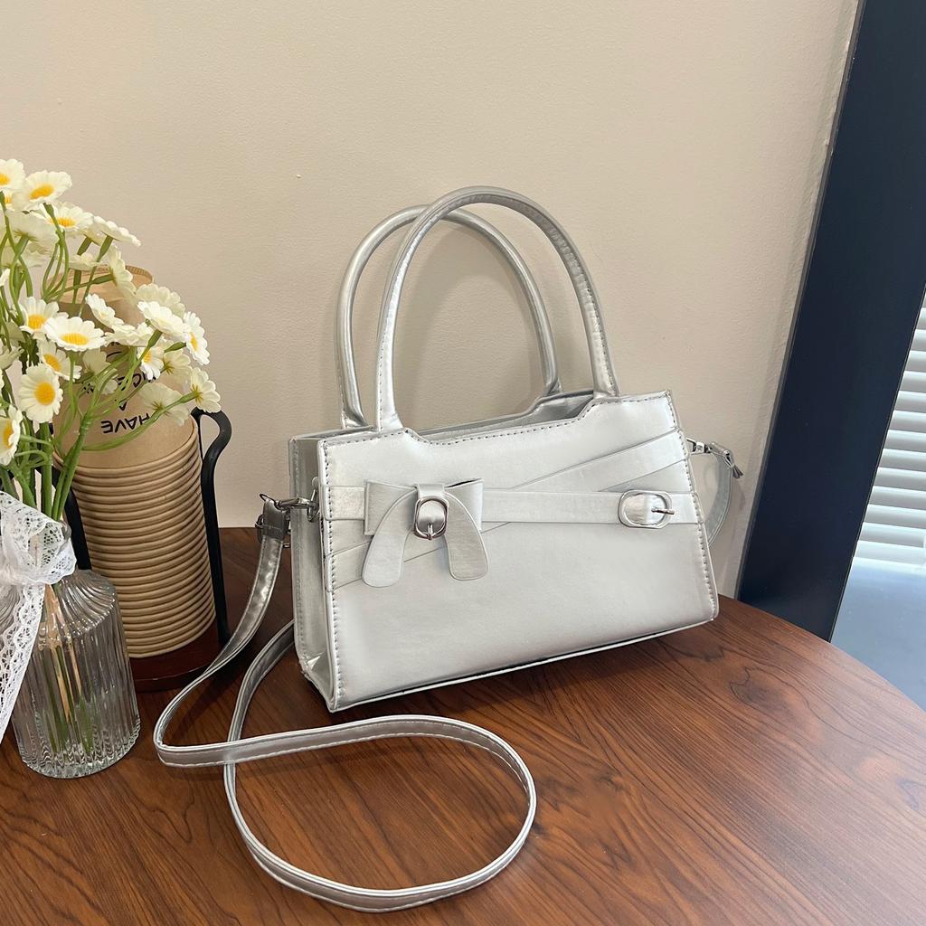 Simple Casual Commuting Women's Bag New Trendy and Fashionable Small Square Bag Korean Style Handbag Bag Feel Underarm Bag Women