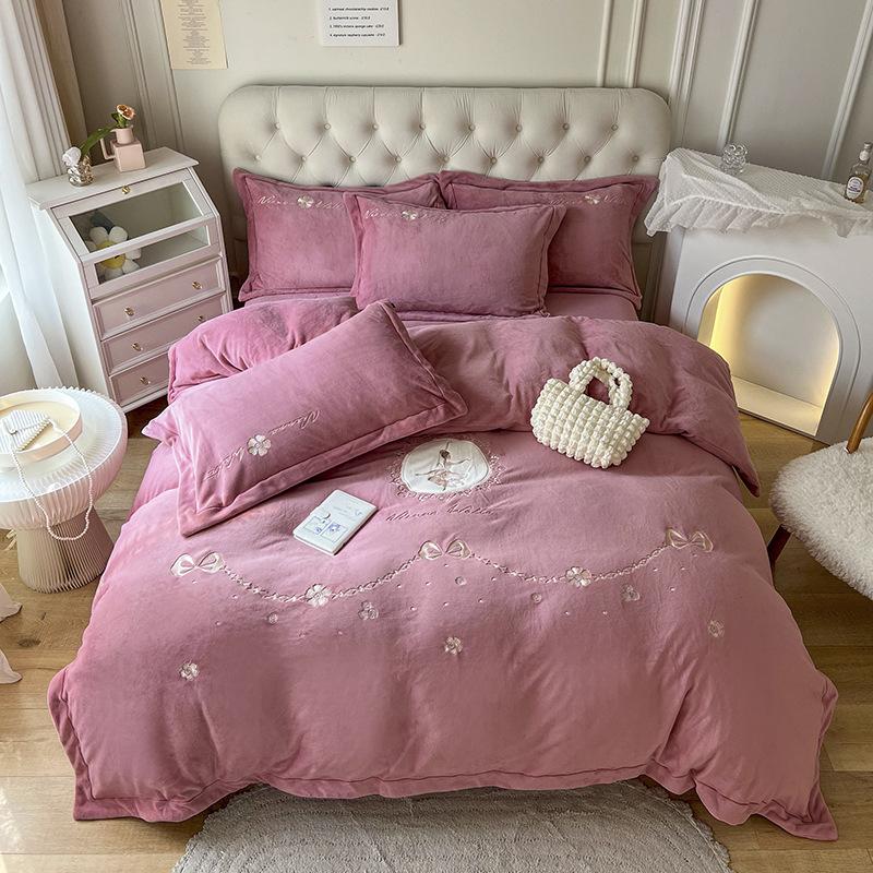 Four Piece Patch Embroidered Coral Velvet Quilt Cover With Thickened Flannel Bed Sheet Quilt Cover In Winter