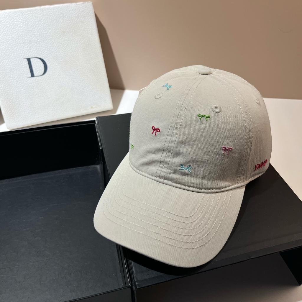 Guangzhou Alphabet Baseball Cap Simple Daily Versatile Age-Reducing Casual Cap Student Hat