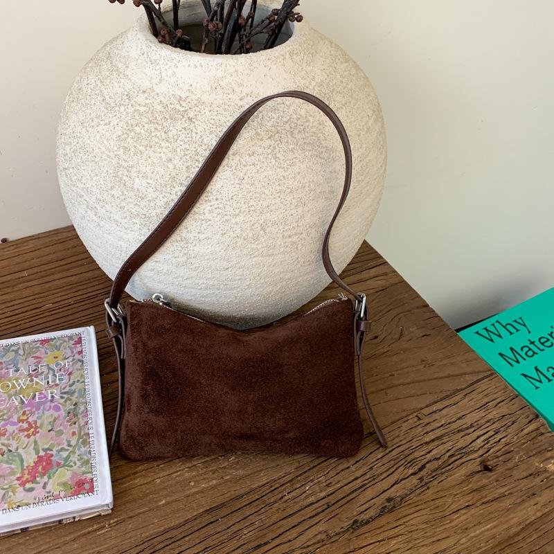 Сумка под мышку с леопардовым принтом женская 2025 новая осенне-зимняя французская нишевая высококлассная сумка-мессенджер сумка на плечо маленькая квадратная сумка в стиле Spice girl