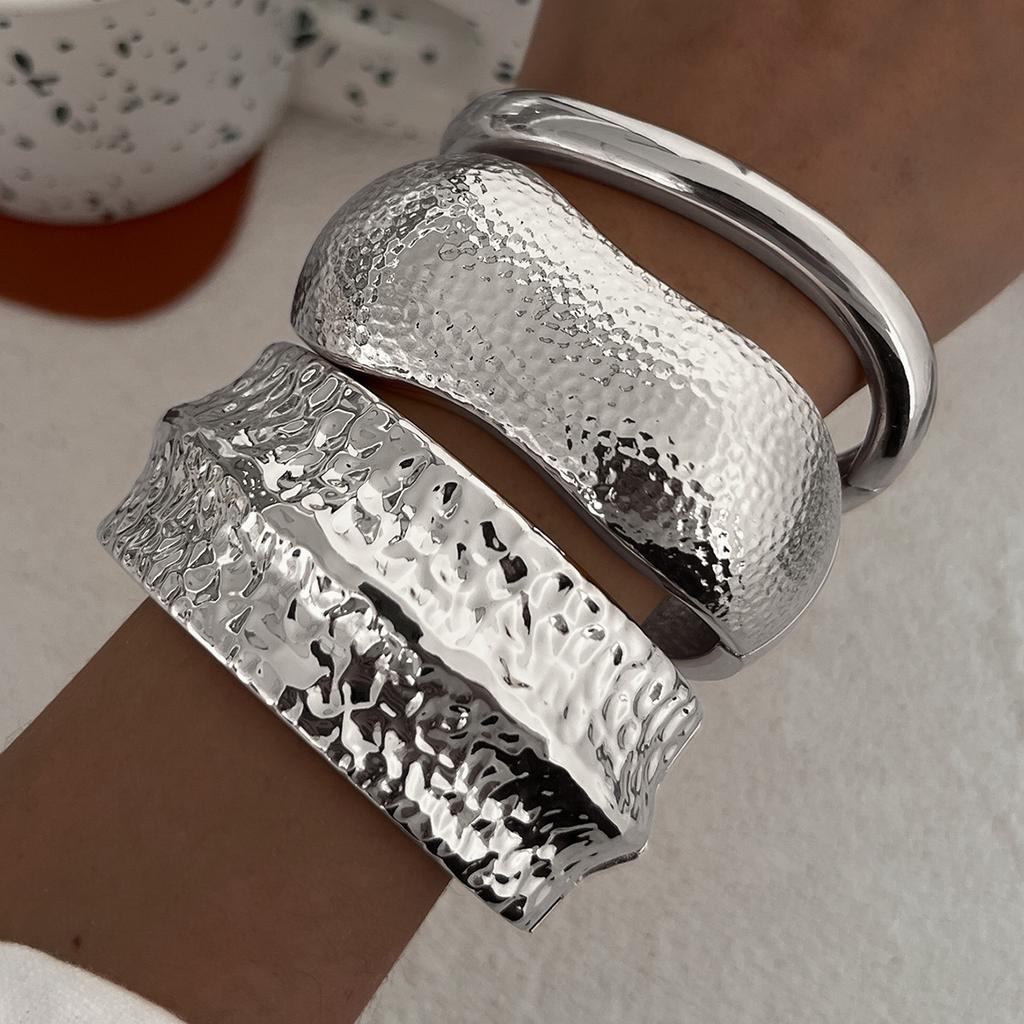 Hip-hop Style Irregular Bracelet 2025 New High-end Hammer Pattern Wide-sided Bracelet, Personalized Exaggerated Bracelet