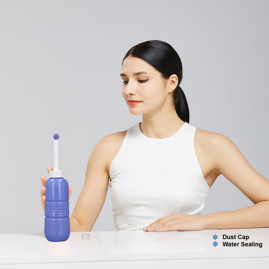 Portable Handheld Bidet Water Bottle Sprayer 650ML Large Capacity Squeeze Hygiene Clning for Perineum Butt